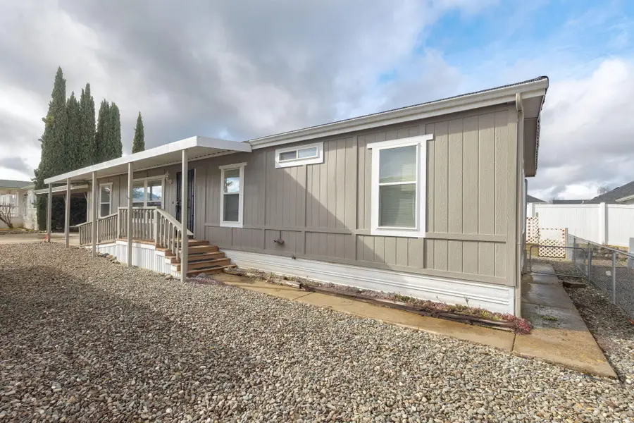 298 Whispering Willow Drive, Grants Pass, OR 97527 - #3