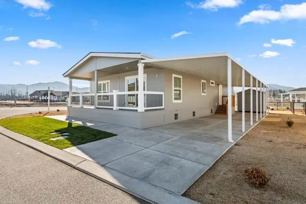 300 Luman Road #200, Phoenix, OR 97535