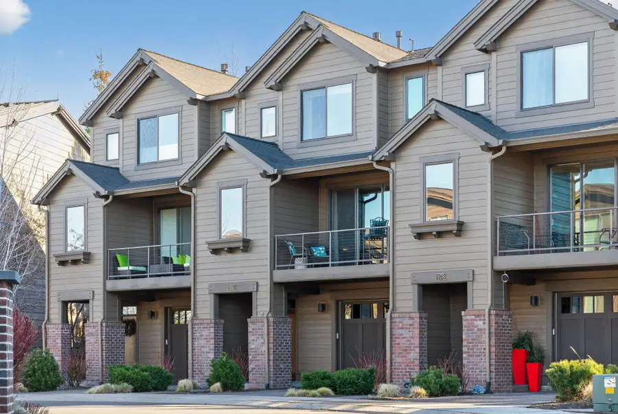 874 SW Crestline Drive #32, Bend, OR 97702 - #2