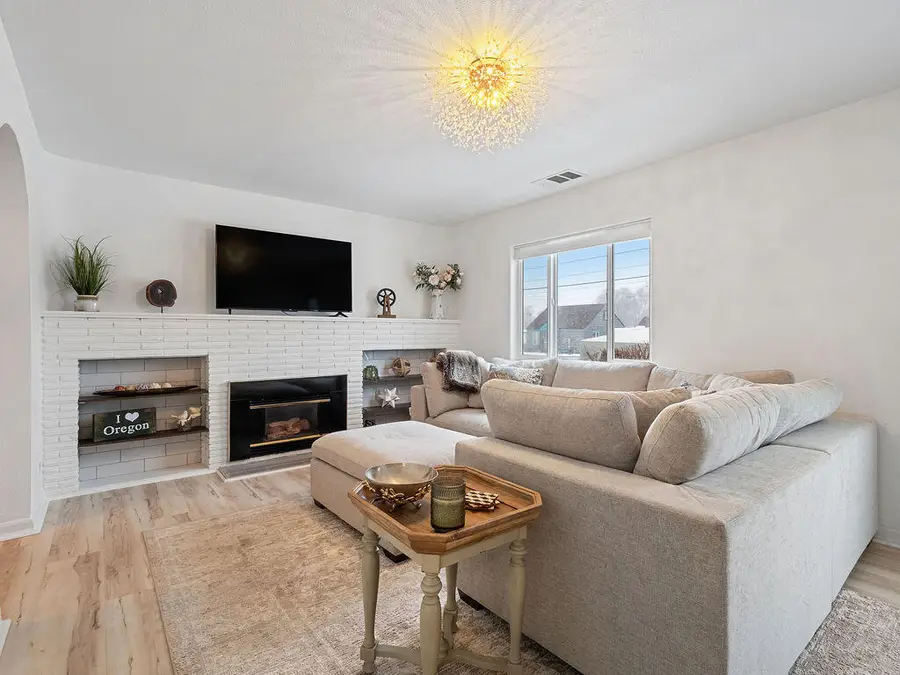 4756 Shasta Way, Klamath Falls, OR 97603 - #2