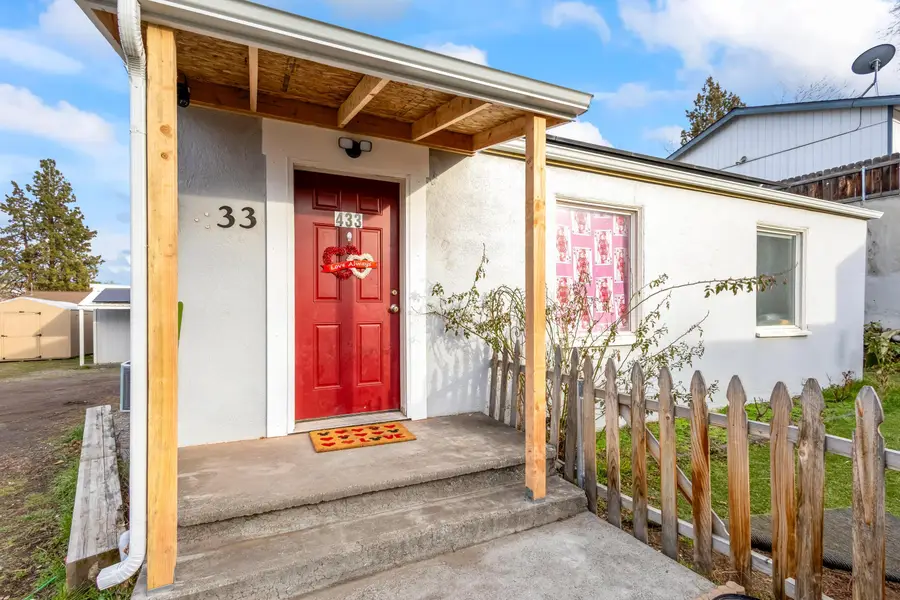 433 SE 9th Street, Madras, OR 97741 - #3