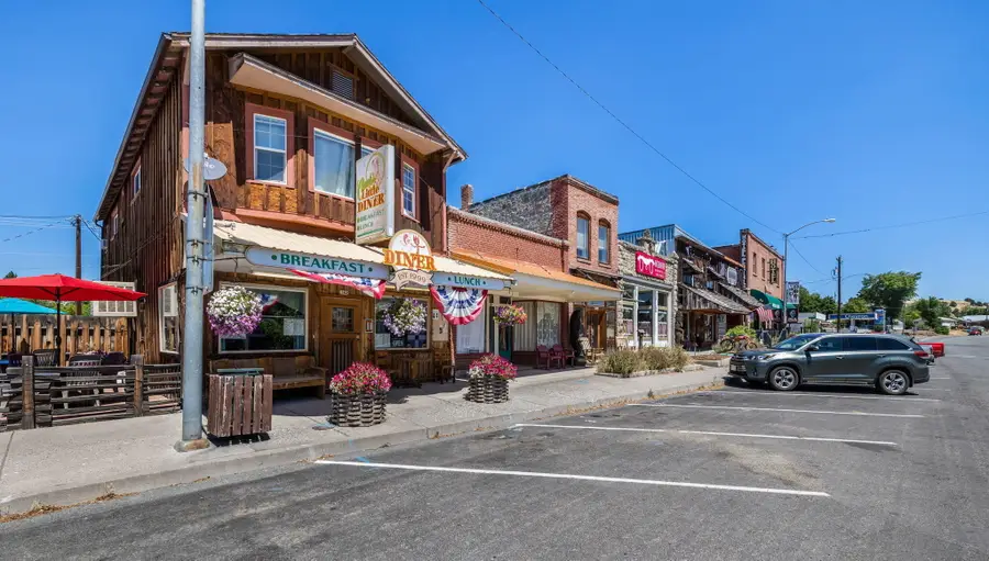 142 NW Front Street, Prairie City, OR 97869 - #3