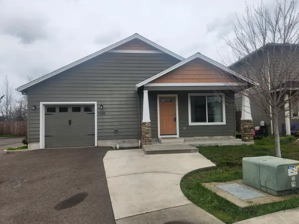 7629 Calaveras Street, White City, OR 97503