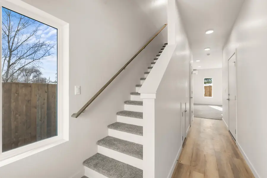 2024 Sunset Drive #6, Medford, OR 97501 - #3