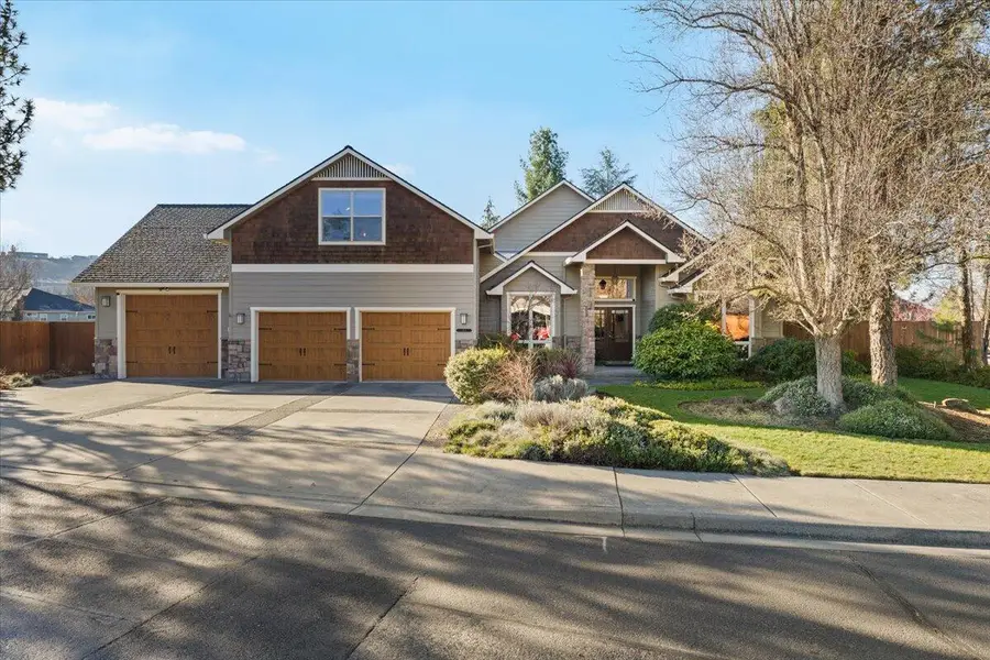 1104 Pumpkin Ridge, Eagle Point, OR 97524 - #2