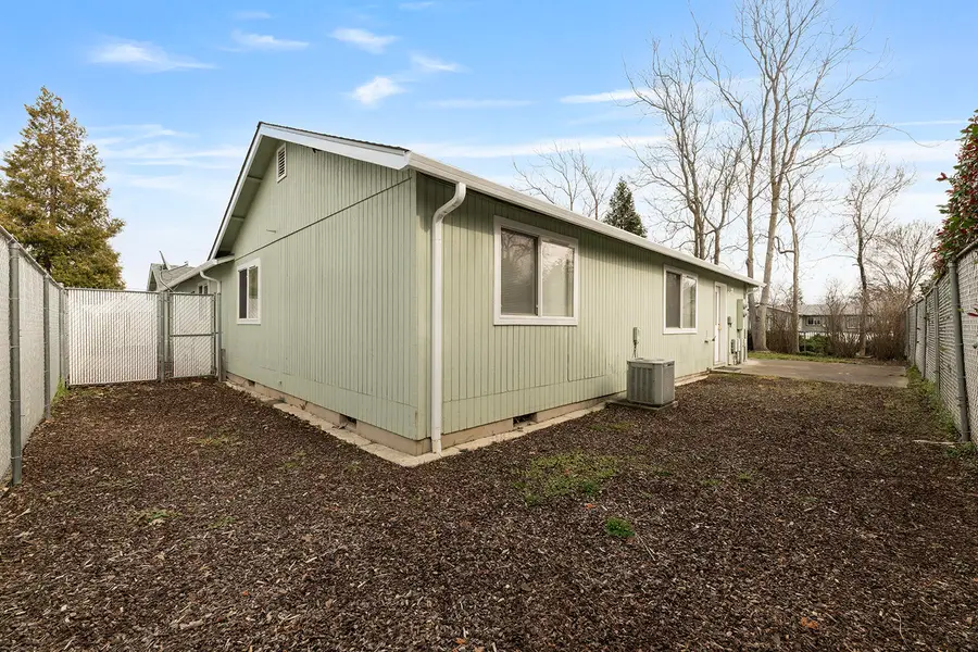 731 Maple Street, Central Point, OR 97502 - #3