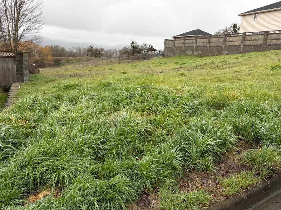 2720 Donnalee Drive, Medford, OR 97504 - #3