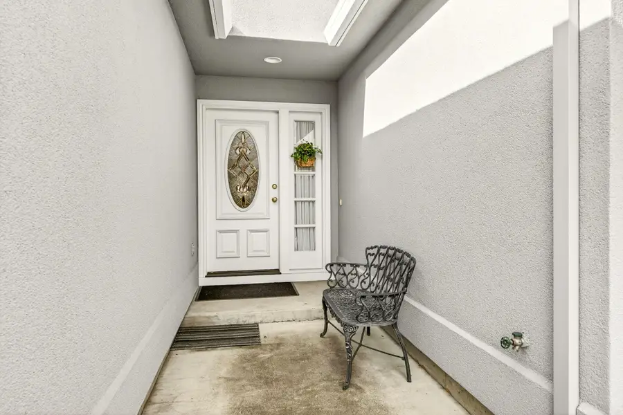 614 Cherrywood Drive, Medford, OR 97504 - #2