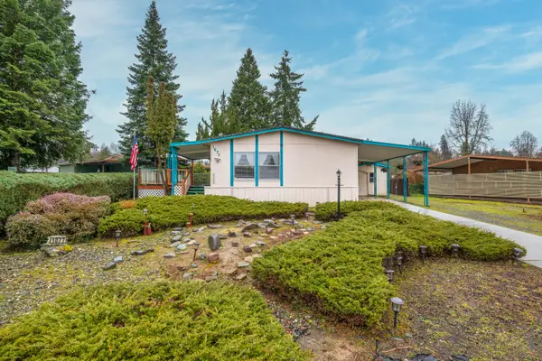 1077 Lee Roze Lane, Grants Pass, OR 97527