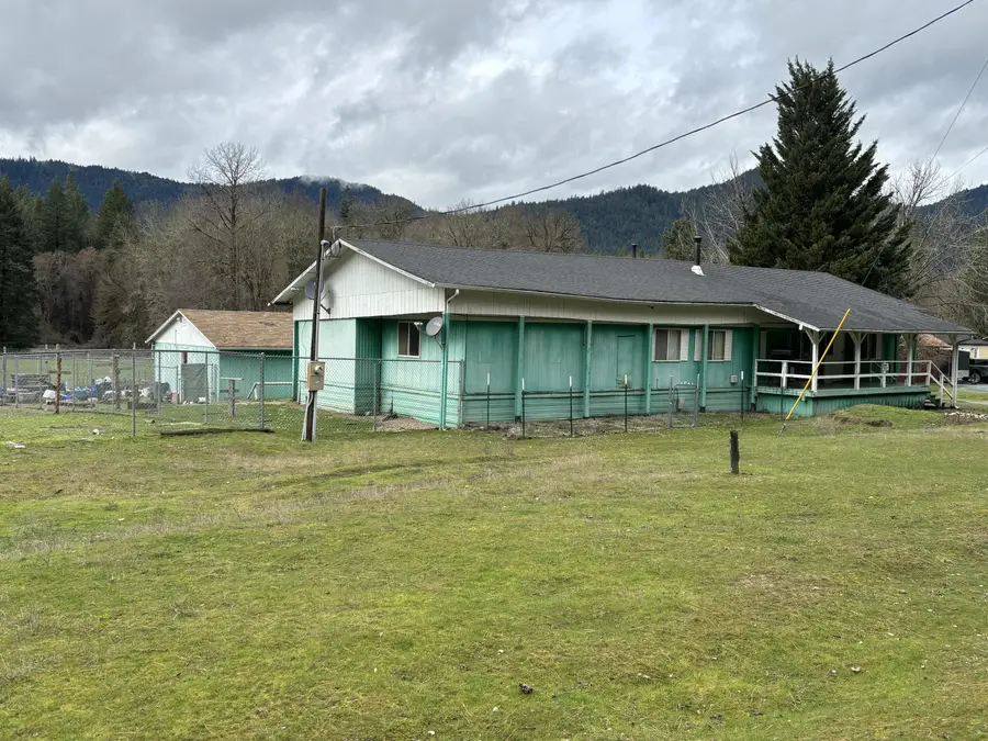 16625 Ford Road, Rogue River, OR 97537 - #3