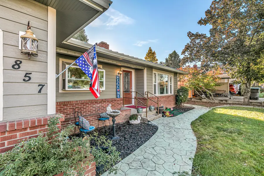 857 Morrison Avenue, Medford, OR 97504 - #3