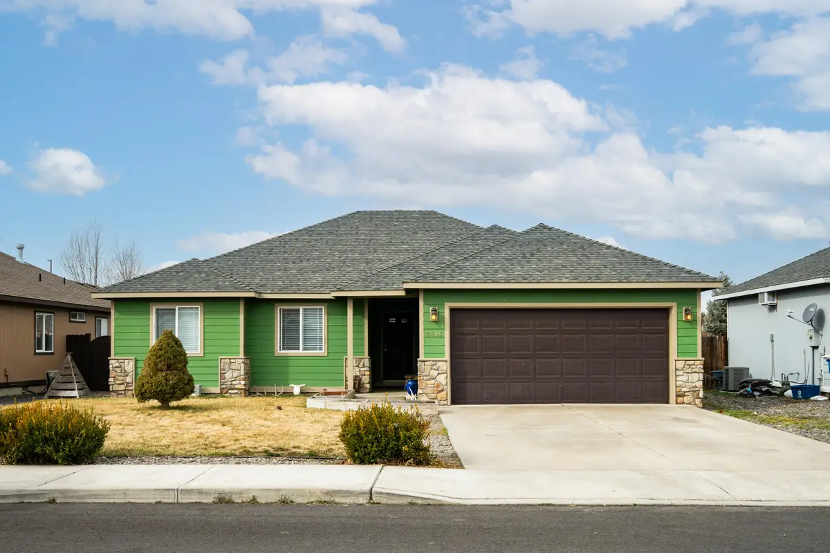 2465 NE 7th Lane, Redmond, OR 97756 - #1