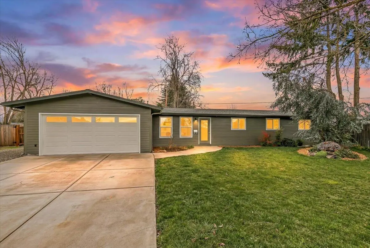 532 Barry Circle, Medford, OR 97501 - #1
