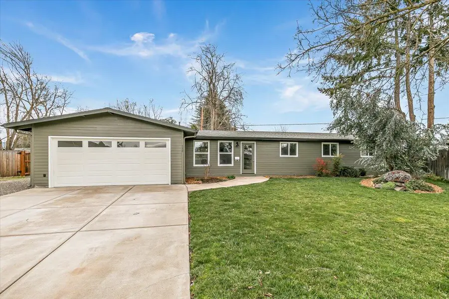 532 Barry Circle, Medford, OR 97501 - #3