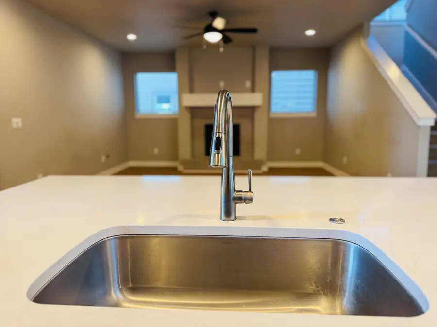 1386 NE Wilshire Drive, Prineville, OR 97754 - #2