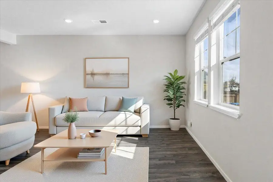 1135 NW Upas Avenue, Redmond, OR 97756 - #2