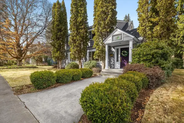 898 NW Riverside Boulevard, Bend, OR 97703