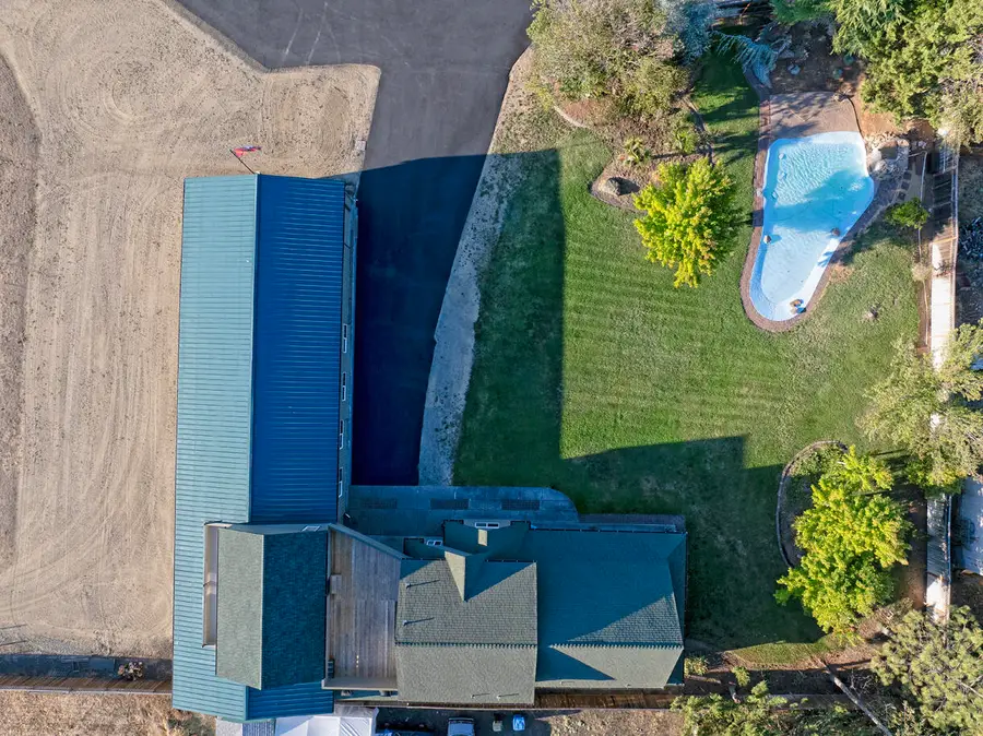 536 Rogue Air Drive, Shady Cove, OR 97539 - #2