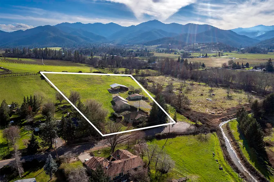 273 Theo Drive, Talent, OR 97540 - #3