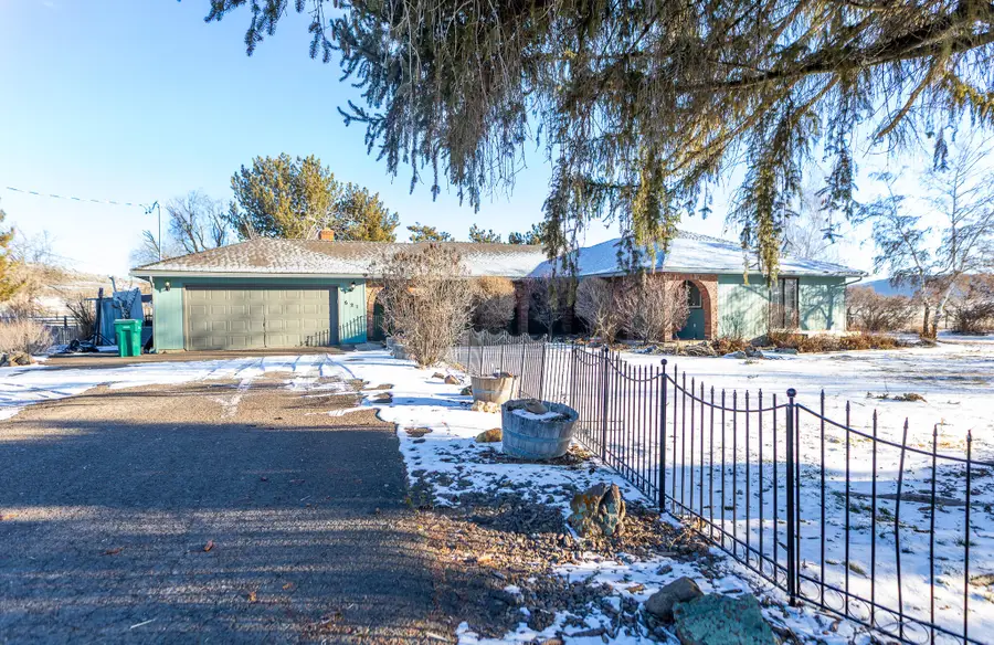 521 Old Midland Road, Midland, OR 97634 - #2