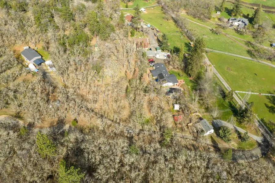 2083 Knowles Road, Medford, OR 97501 - #2