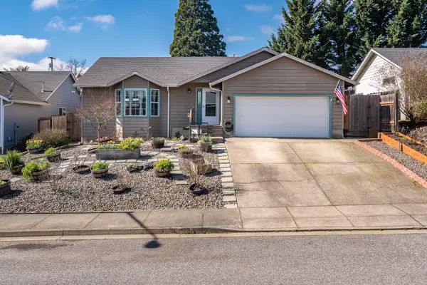 380 SE Sunnyside Drive, Winston, OR 97496