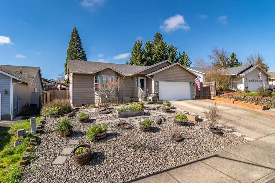 380 SE Sunnyside Drive, Winston, OR 97496 - #2