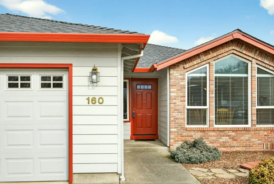 160 Meadow View Drive, Phoenix, OR 97535 - #2