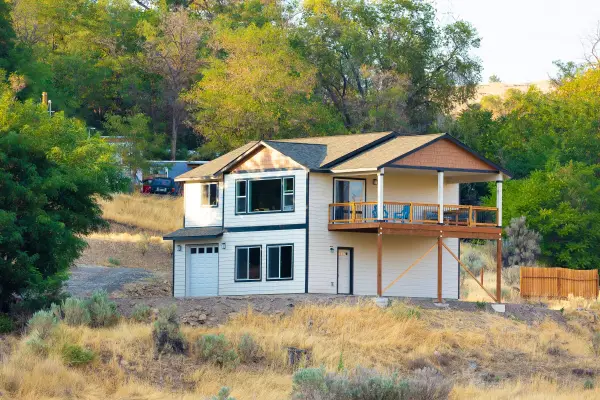 390 Elrod Place, Maupin, OR 97037