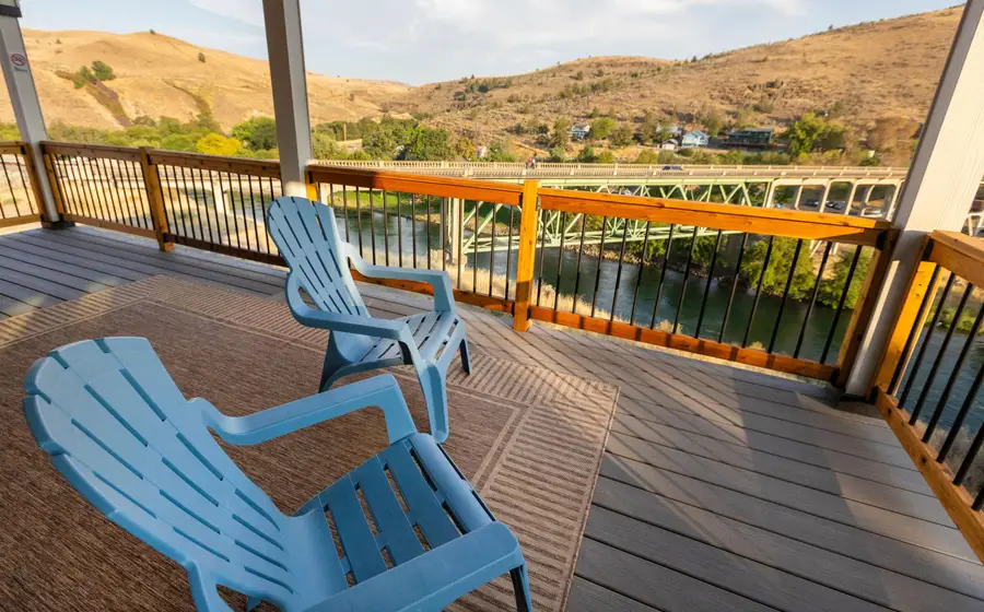 390 Elrod Place, Maupin, OR 97037 - #3