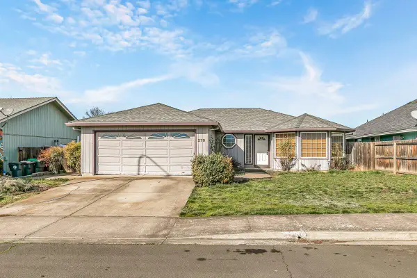 278 Sparrow Way, Medford, OR 97501