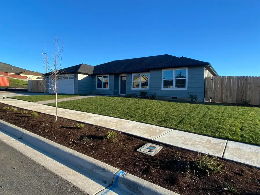 3360 Bryson Way, Medford, OR 97504 - #2