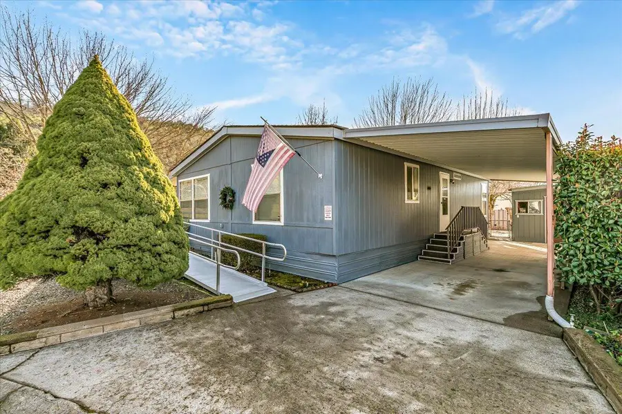 20055 Highway 62 #1, Shady Cove, OR 97539 - #2