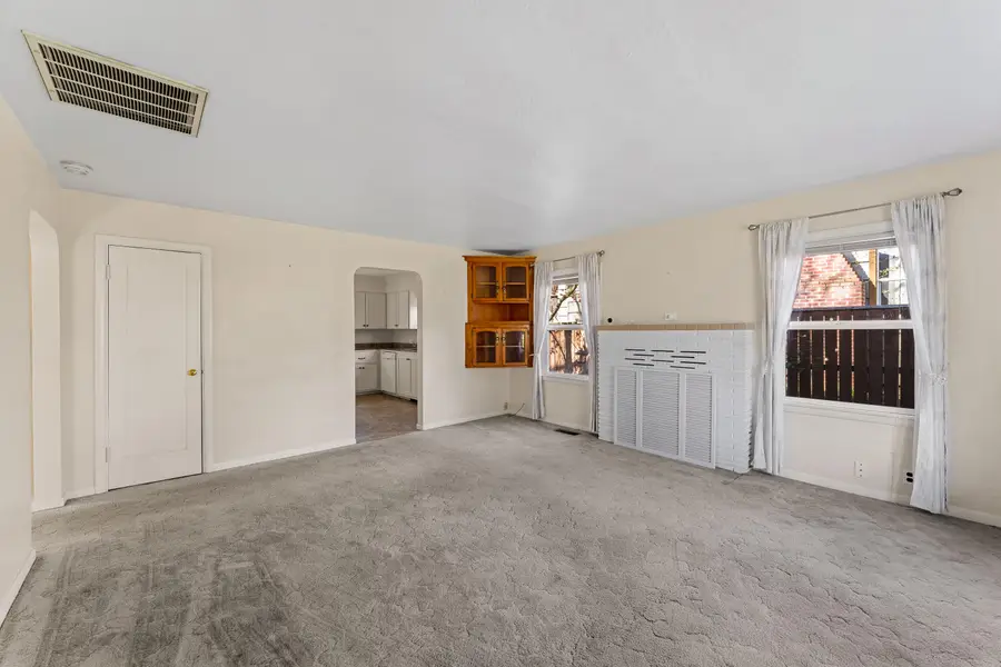 414 NE 11th Street, Grants Pass, OR 97526 - #3