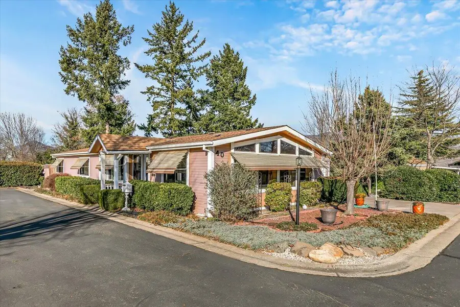 4624 S Pacific Highway #UNIT 40, Phoenix, OR 97535 - #3