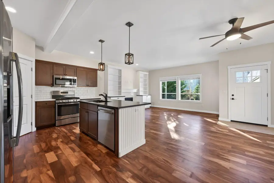 171 NW 29th Street, Redmond, OR 97756 - #2