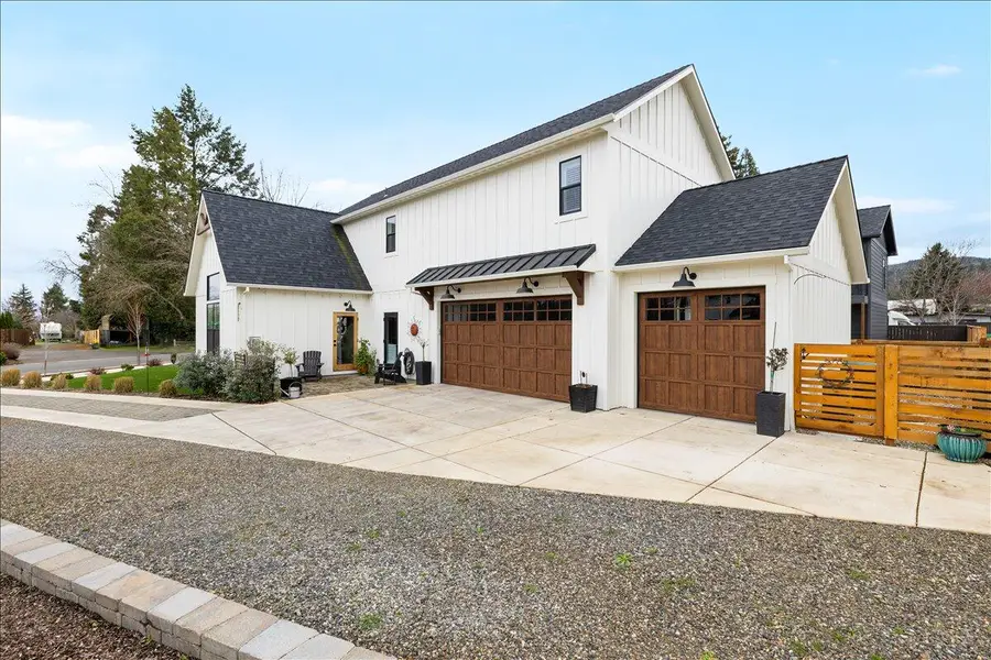 795 Bybee Drive, Jacksonville, OR 97530 - #3