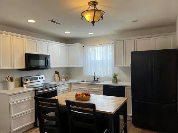 3433 SW Kalama Avenue, Redmond, OR 97756