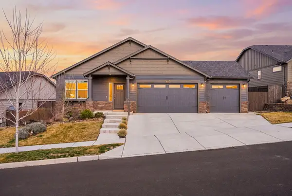 2428 SW 43rd Place, Redmond, OR 97756