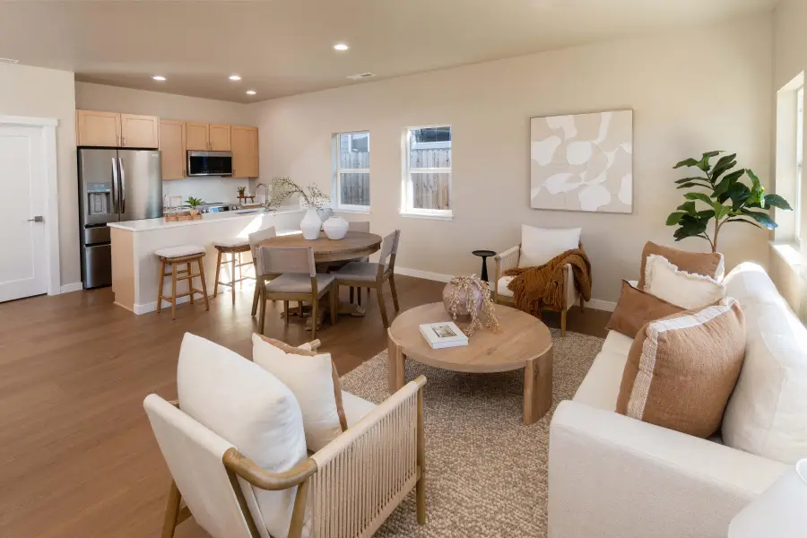 1060 NW Amos Court, Prineville, OR 97754 - #3