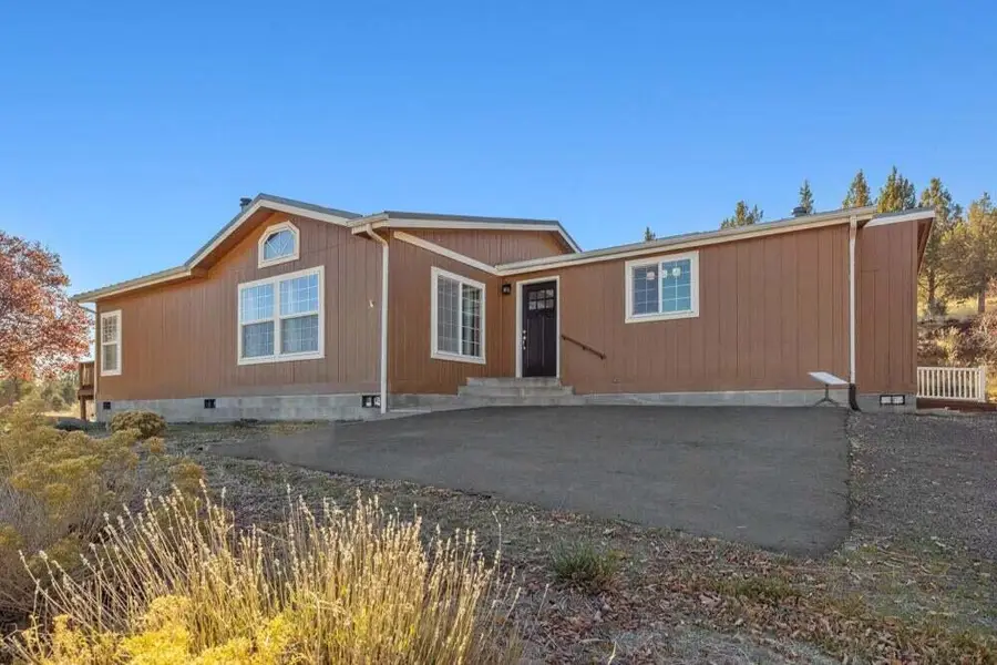 17550 S Poe Valley Road, Klamath Falls, OR 97603 - #2