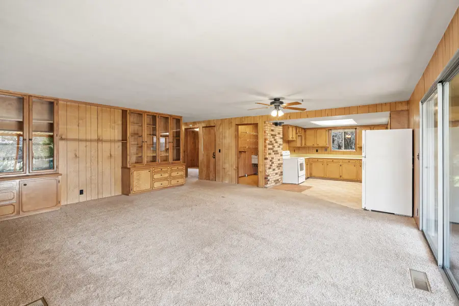 837 S Royal Avenue, Eagle Point, OR 97524 - #3