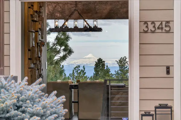 3345 NW Panorama Drive, Bend, OR 97703