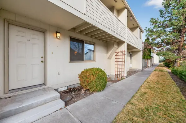 1050 NE Butler Market Road #APT 36, Bend, OR 97701