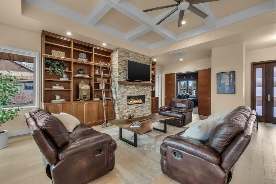 61649 Hosmer Lake Drive, Bend, OR 97702 - #2