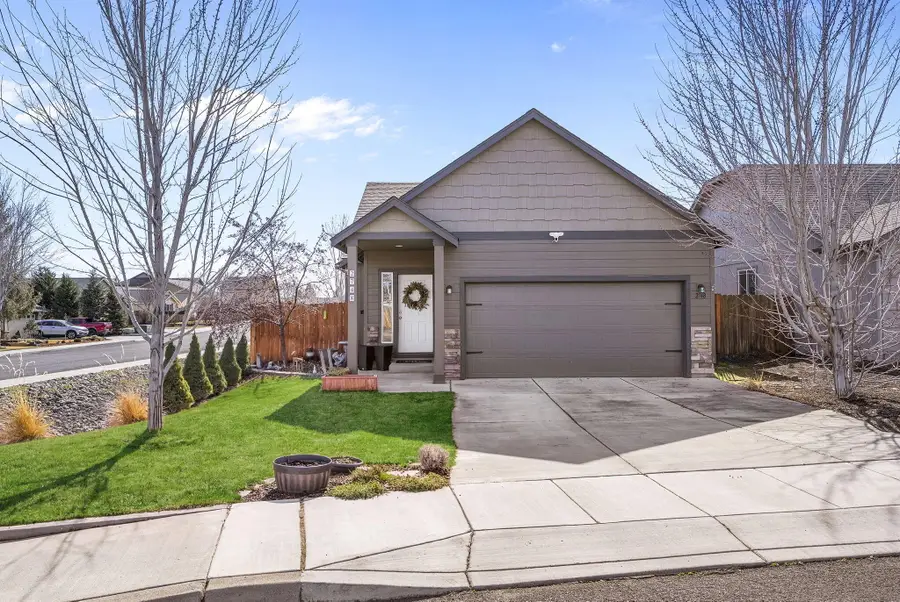 2748 NE 6th Drive, Redmond, OR 97756 - #2