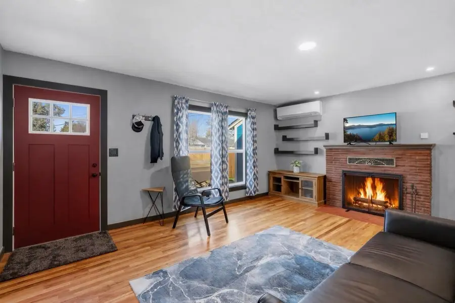 325 W Barnett Road, Medford, OR 97501 - #3