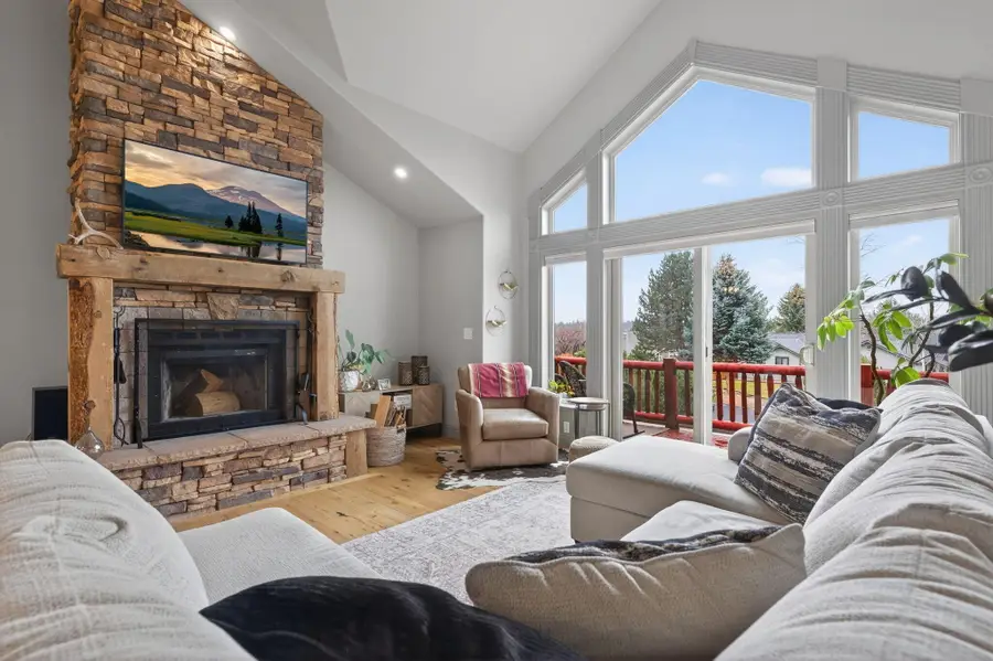 20786 Mira Circle, Bend, OR 97703 - #3