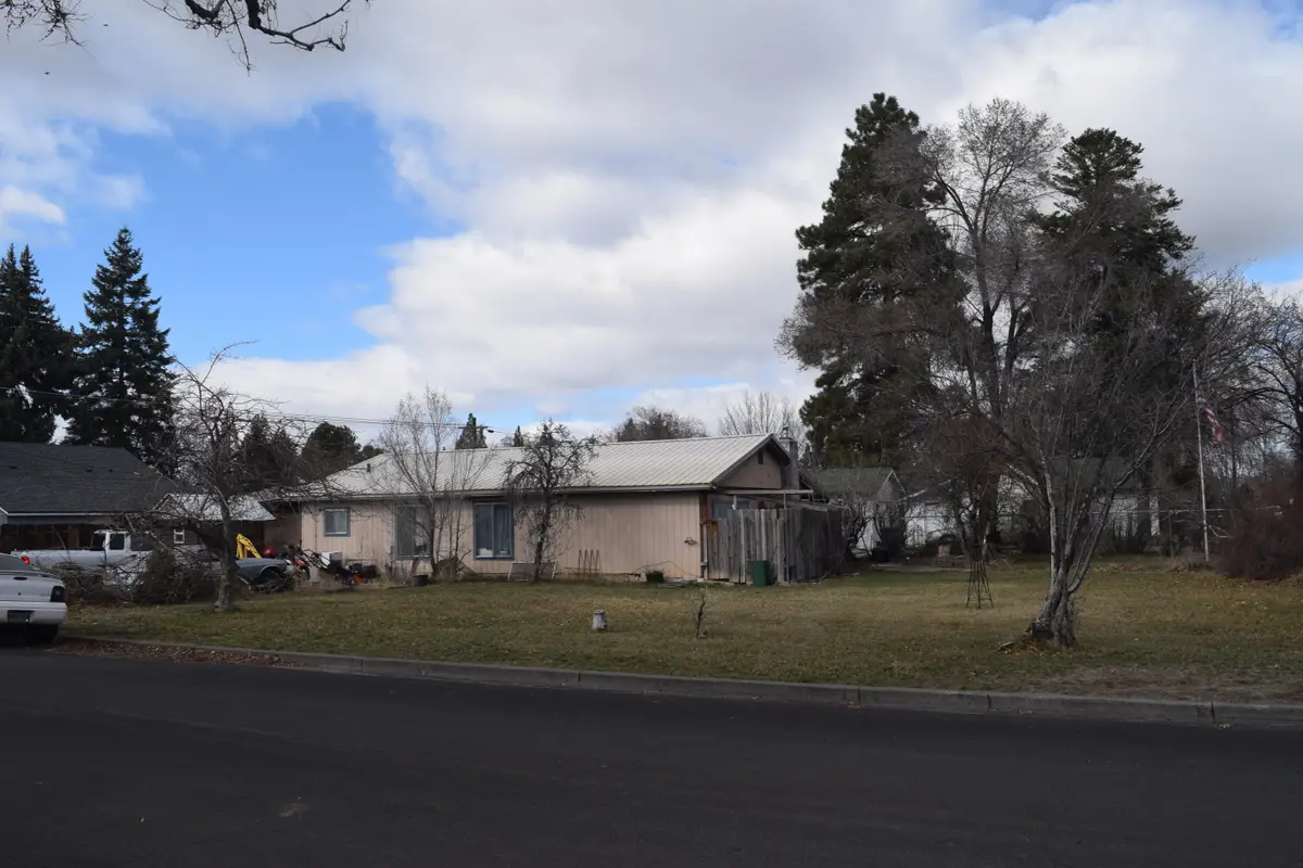 553 SW 12th Street, Redmond, OR 97756 - #1