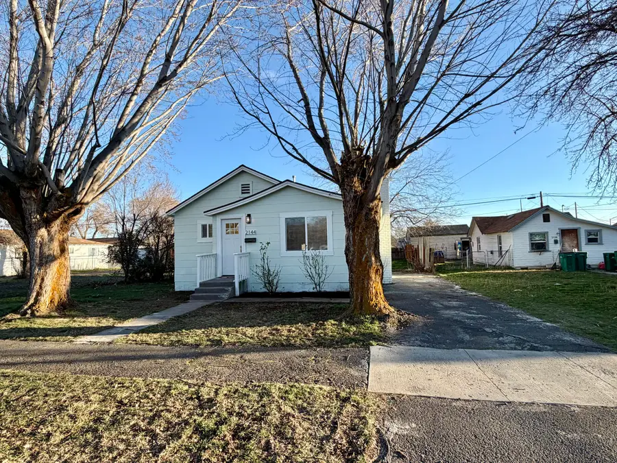 2144 White Avenue, Klamath Falls, OR 97601 - #3